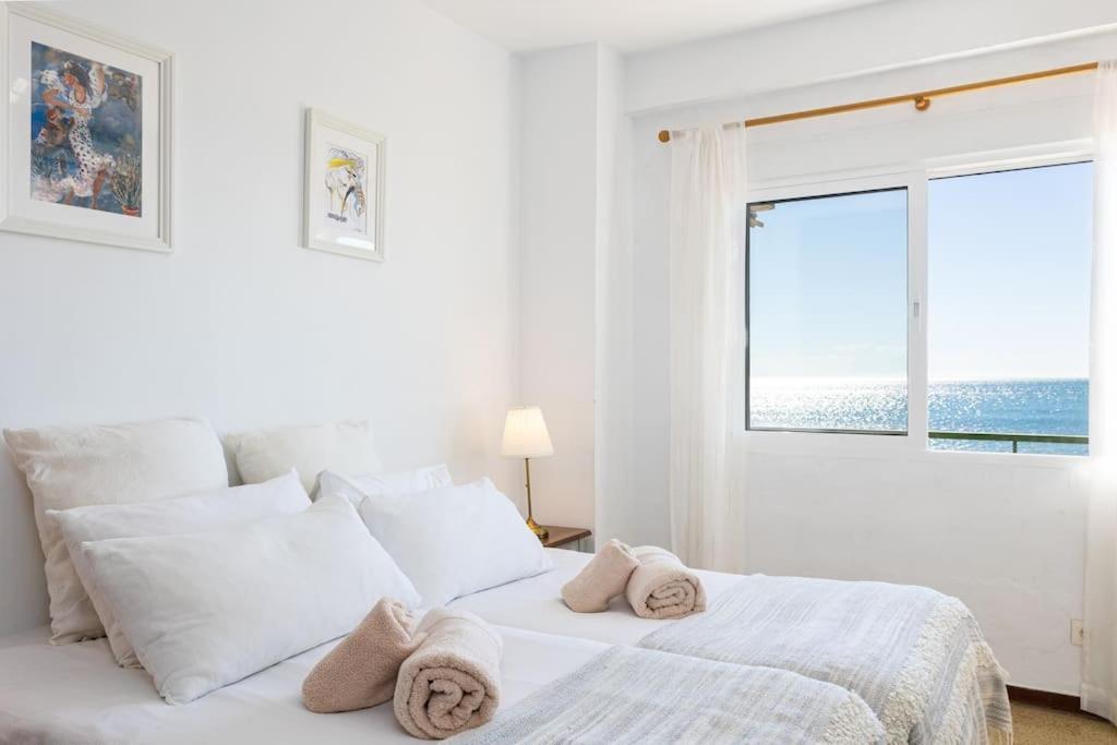 Ensuite Mediterranean Sea Front Fuengirola Bagian luar foto